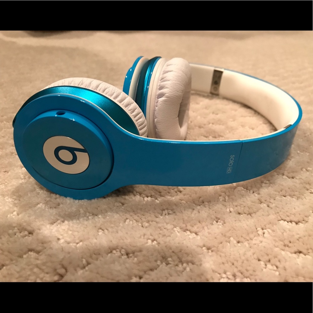 Beats Solo HD headphones